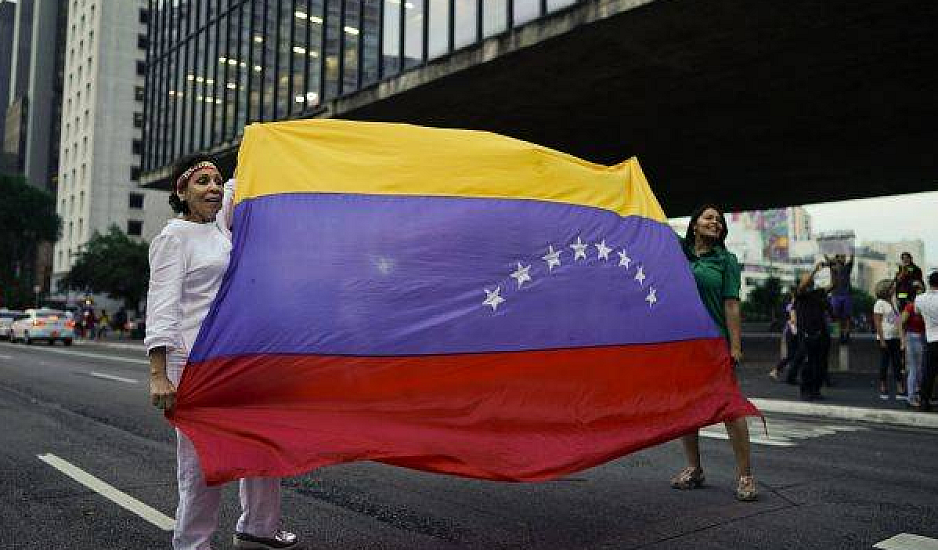 Η Βενεζουέλα άνοιξε τα σύνορα με τη Βραζιλία