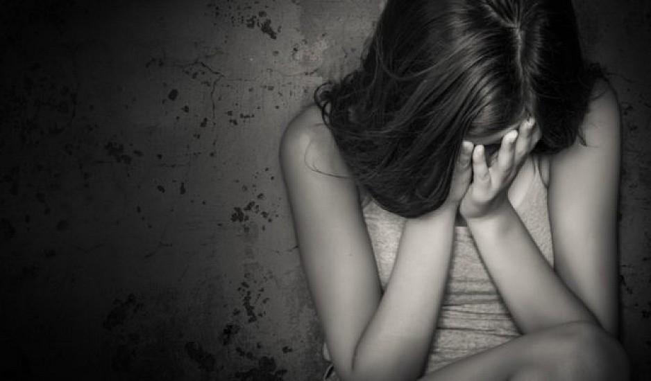 Σοκ στην Κω: 14χρονη κατήγγειλε ότι την κακοποιούσε σεξουαλικά ο πατριός της