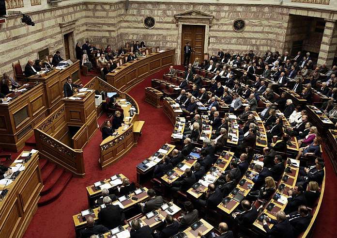 Βουλή: Με 177 ψήφους της ΝΔ - Ελληνικής Λύσης έγκριθηκαν τα μέτρα για το Μεταναστευτικό