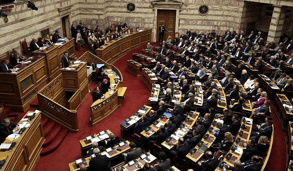 Βουλή: Με 177 ψήφους της ΝΔ - Ελληνικής Λύσης έγκριθηκαν τα μέτρα για το Μεταναστευτικό