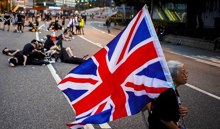 Πόλεμος δηλώσεων Βρετανίας και Κίνας για το Χονγκ Κονγκ