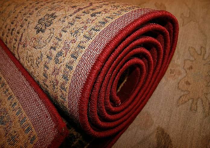 Πλύσιμο χαλιών: Πέντε tips από επαγγελματίες για να κάνετε τον τέλειο καθαρισμό μόνοι σας