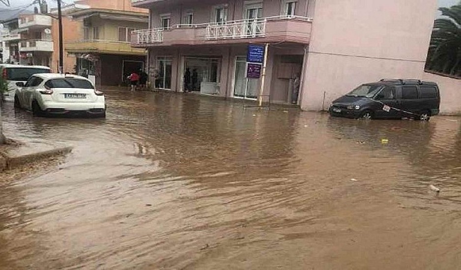 Σε κατάσταση έκτακτης ανάγκης Καβάλα και Θάσος: Δρόμοι ποτάμια, σπίτια πλημμυρισμένα στη Χαλκιδική