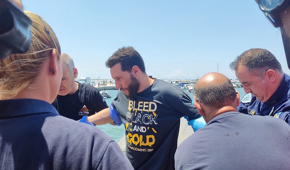 Χαλκιδική: Σανίδα σωτηρίας για 30χρονο– Σώος μετά από 19 ώρες στη θάλασσα