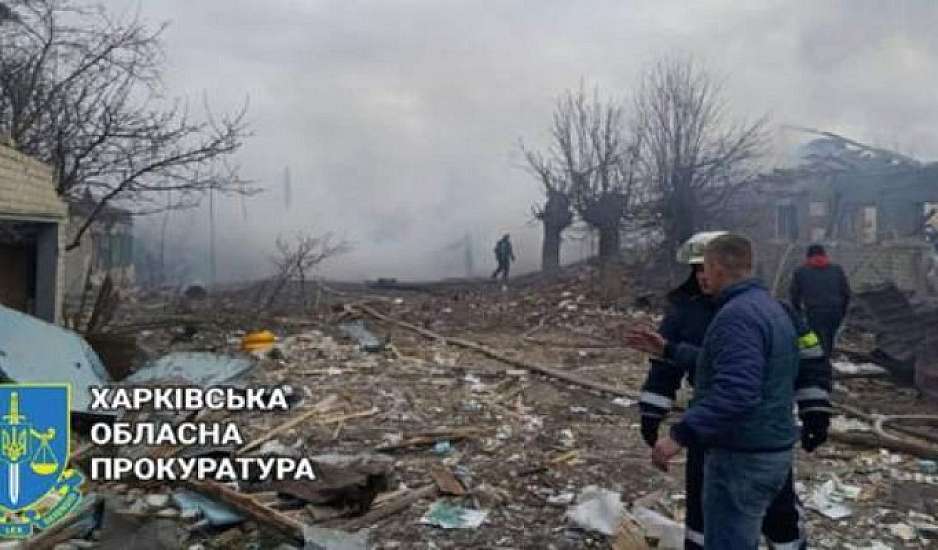 Πόλεμος στην Ουκρανία: Ρωσικοί πύραυλοι ισοπέδωσαν σπίτια στο Χάρκοβο - Δήμαρχος Ιρπίν: Η πόλη μας απελευθερώθηκε