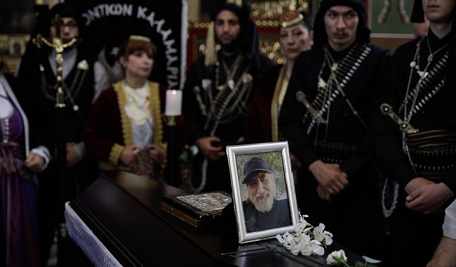Χάρρυ Κλύνν: Τσίπρας, Λαζόπουλος, Σεφερλής και ποντιακοί σύλλογοι στην κηδεία