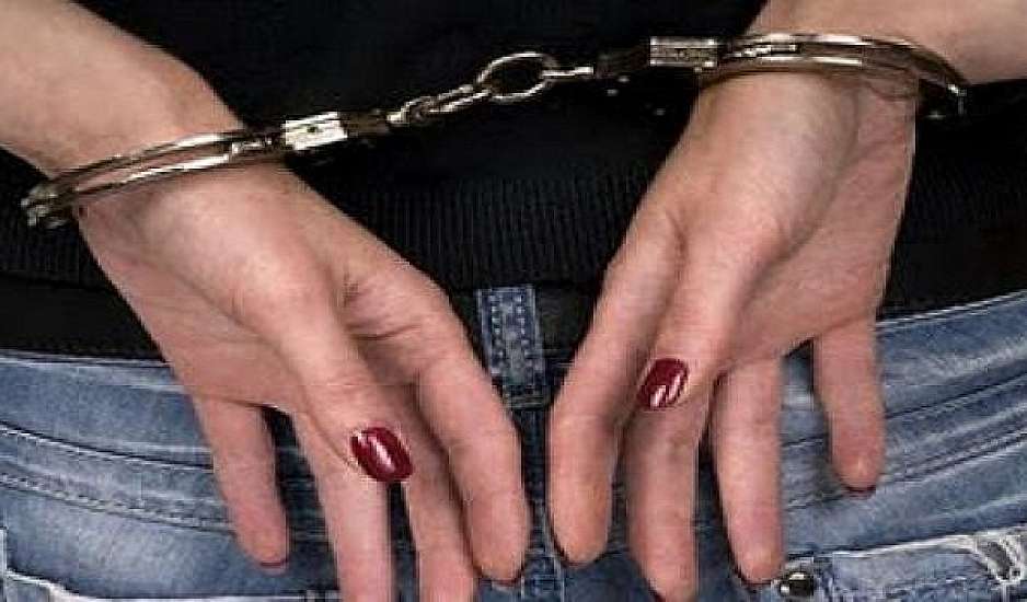 Εύβοια: Συνελήφθη 33χρονη που έλουσε με οινόπνευμα 68χρονο