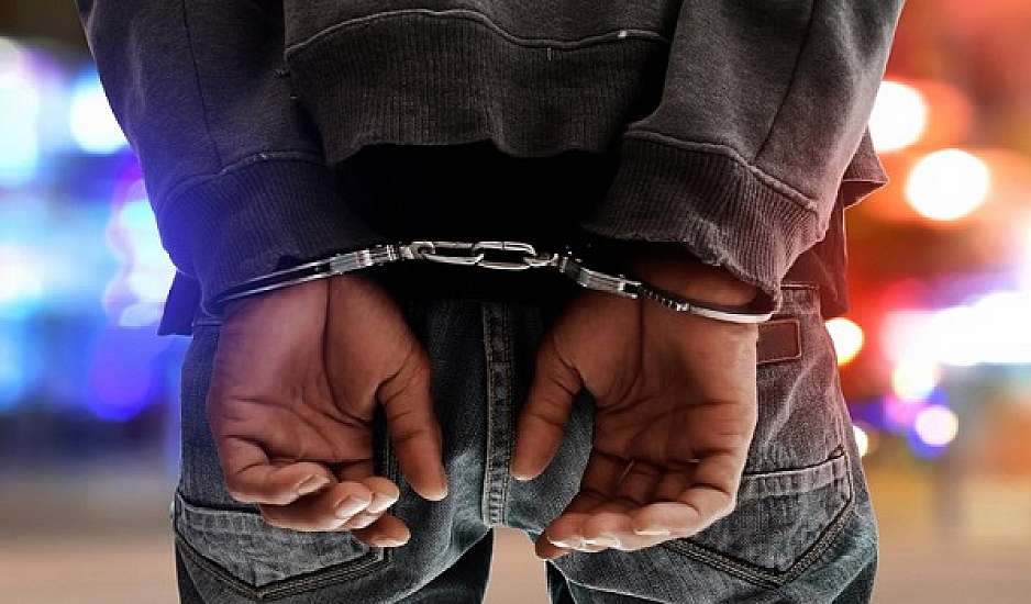 Εισβολή παίκτη ριάλιτι στο Εφετείο: «Ο πρίγκιπας της Σαουδικής Αραβίας του έδινε 5.000 για κάθε ραντεβού»