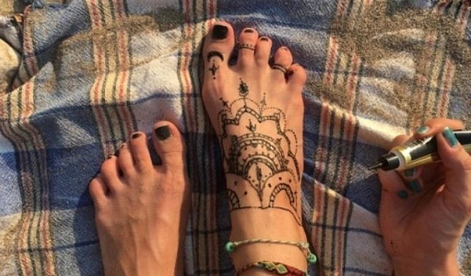 Καμπανάκι από το ΚΕΠΚΑ για τα τατουάζ με μαύρη χένα