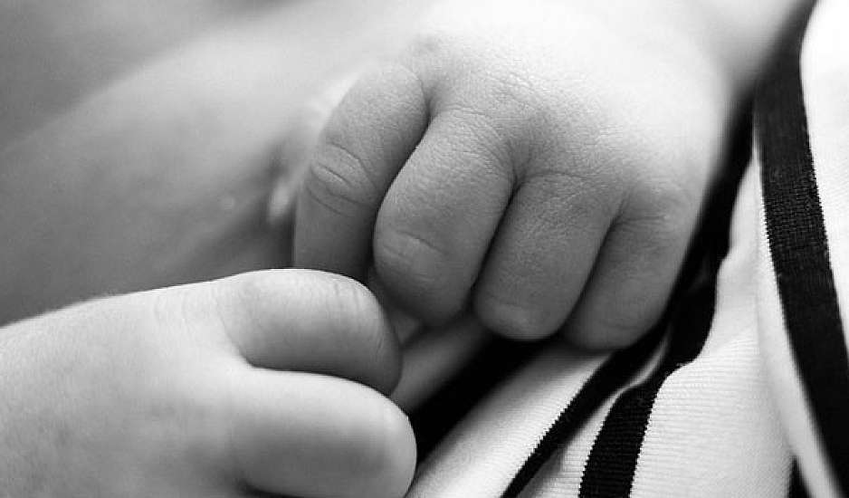 Πάτρα: Ραγίζει καρδιές η ιστορία με τα 9 αδερφάκια που ψάχνουν τη μητέρα τους