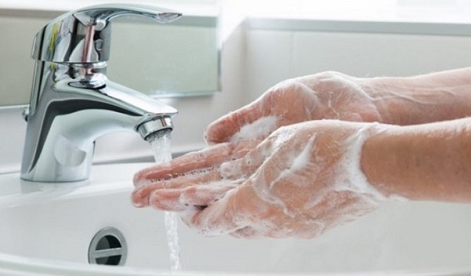 Κορονοϊός: Πόσες φορές να πλένουμε τα χέρια μας για να μειωθεί κατά 36% ο κίνδυνος