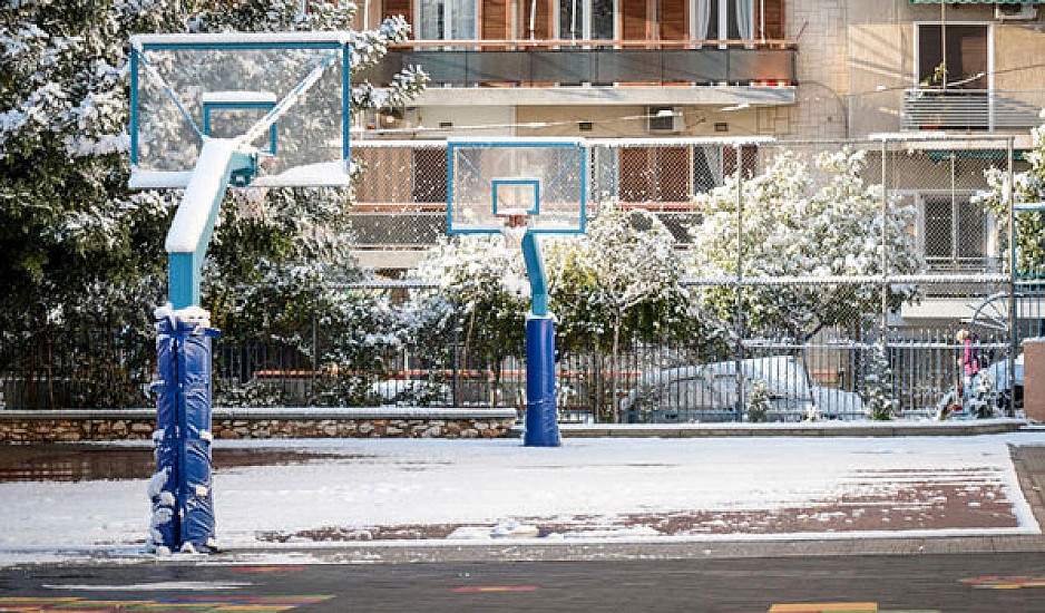 Κλείνουν εκτάκτως τα σχολεία στη Θεσσαλονίκη εξαιτίας της χιονόπτωσης