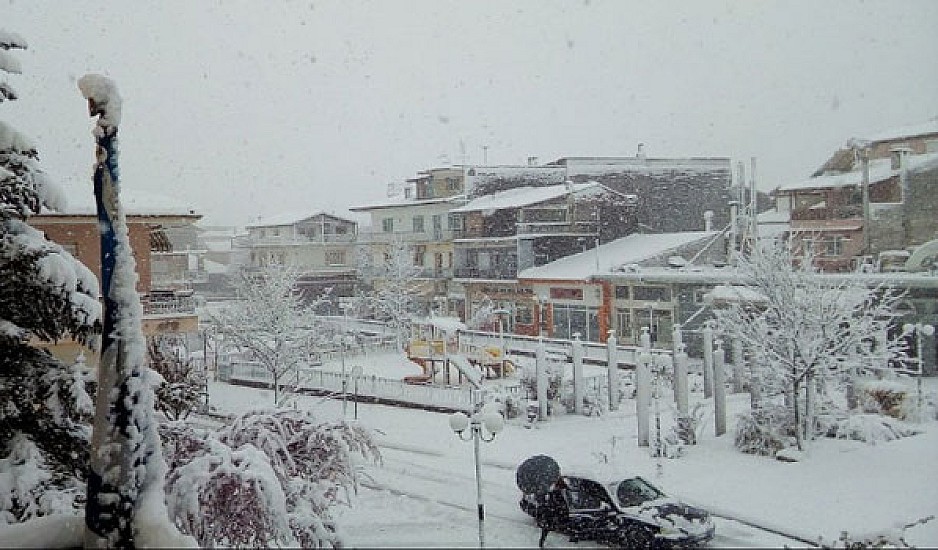 Προβλήματα από την έντονη χιονόπτωση σε περιοχές της Αν. Μακεδονίας και της Ξάνθης