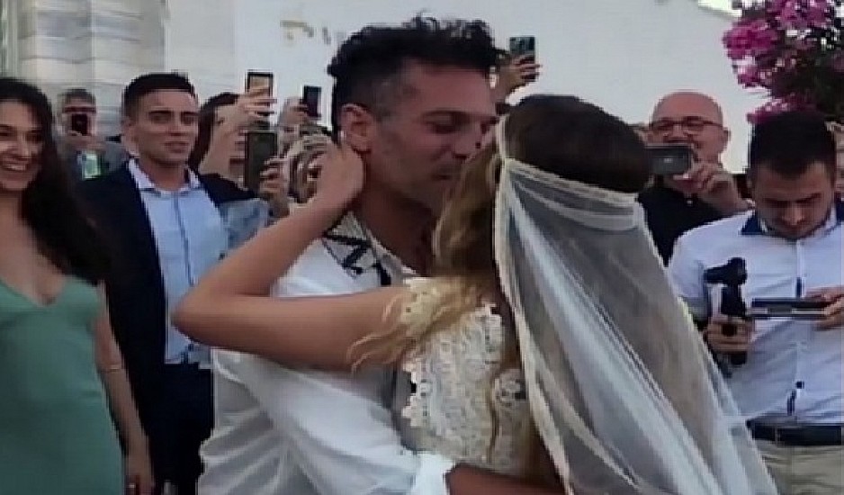 Με άρωμα Survivor ο γάμος του Χρανιώτη στην Τήνο: Τη νύφη την παρέδωσε ο Ντάνος