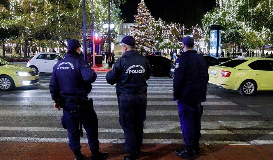 ΕΛ.ΑΣ: Στους δρόμους 9.000 αστυνομικοί την περίοδο των Χριστουγέννων