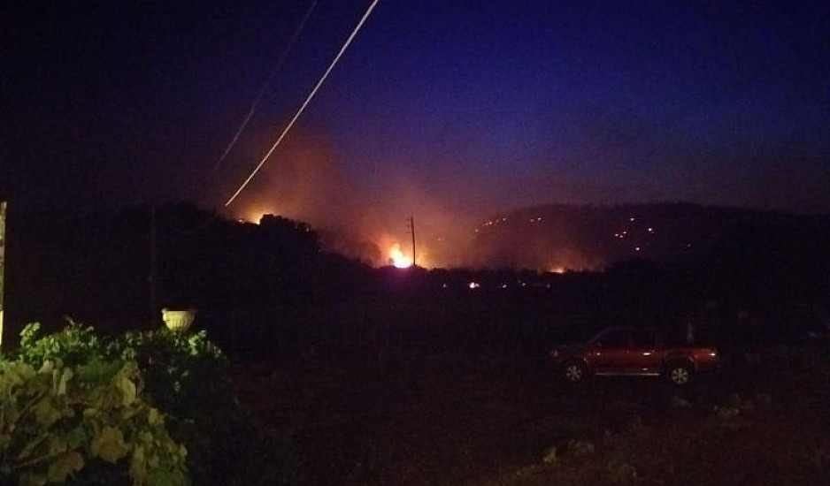 Άνιση μάχη με τις φλόγες στη Ζάκυνθο: Αγωνία για τους κατοίκους και τις περιουσίες τους