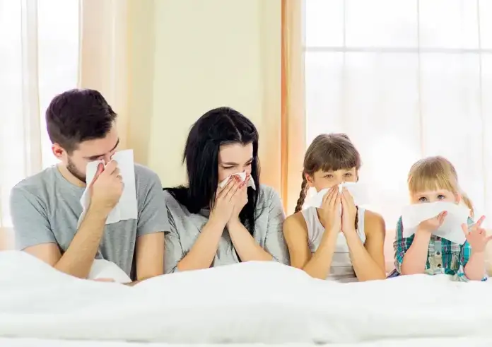 Μύθοι και αλήθειες για το κρυολόγημα και τη γρίπη που πρέπει να γνωρίζουν οι γονείς