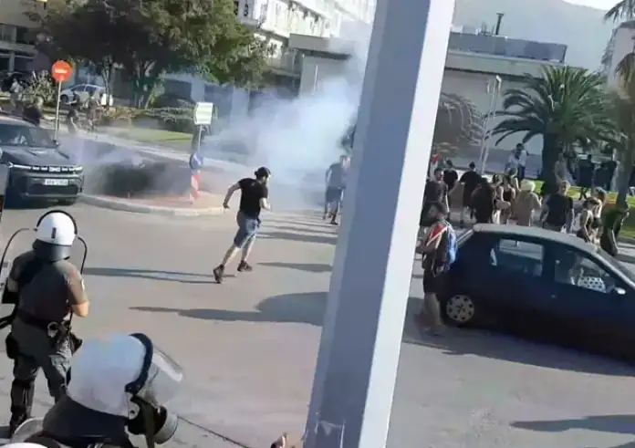 Βόλος: Διαμαρτυρία για την άφιξη κρουαζιερόπλοιου με Ισραηλινούς τουρίστες – Παρέμβαση των ΜΑΤ