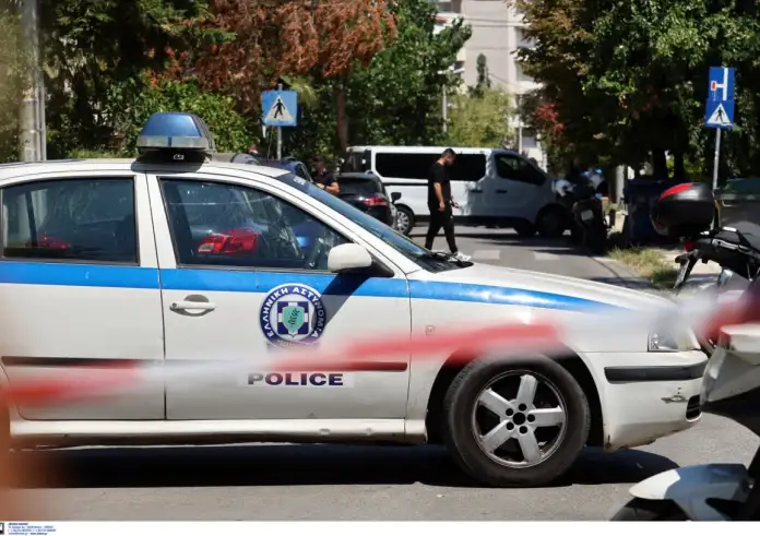 Φρίκη στο Χαλάνδρι: 28χρονος σκότωσε με 15 μαχαιριές 47χρονη μέρα μεσημέρι