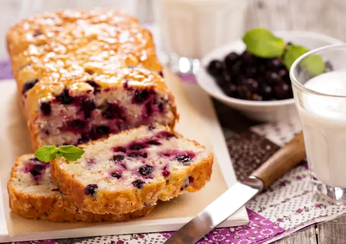 Συνταγή για Blueberry Loaf: Το πιο εύκολο και αφράτο κέικ με μύρτιλα
