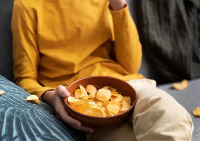 Τσιπς ρυζιού: Το απόλυτο σνακ για να ξεγελάσεις τις λιγούρες σου