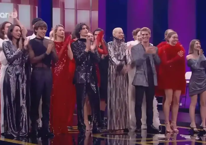 GNTM: Από τα ID Posing στο Grand Défilé — αυτοί οι 19 μπήκαν στο σπίτι και… βούτηξαν κατευθείαν στην πρώτη καμπάνια