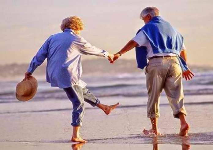 10 καθημερινές συνήθειες που κλέβουν χρόνια από τη ζωή σου χωρίς να το καταλαβαίνεις