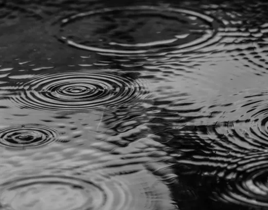 Δεν χειμωνιάζει, αλλά έρχονται βροχές. Η προειδοποίηση Κολυδά