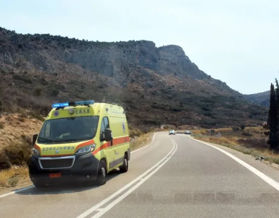 Θανατηφόρο τροχαίο στη Ροδόπη: ΙΧ με μετανάστες έπεσε σε χαράδρα