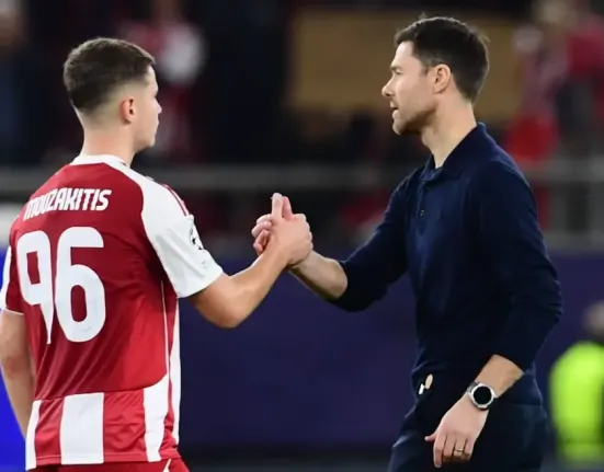 Το βλέμμα της Ρεάλ Μαδρίτης στον Χρήστο Μουζακίτη – Τι κρύβει η ατάκα του Τσάμπι Αλόνσο