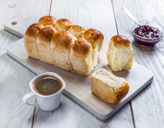 Μπριός που μοσχοβολούν: Η εύκολη συνταγή για πρωινή απόλαυση