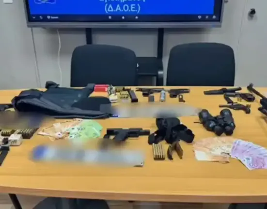 Δολοφονία Λάλα: Τέσσερις οι συλλήψεις – Όπλα, λίρες και κοκαΐνη στα ευρήματα