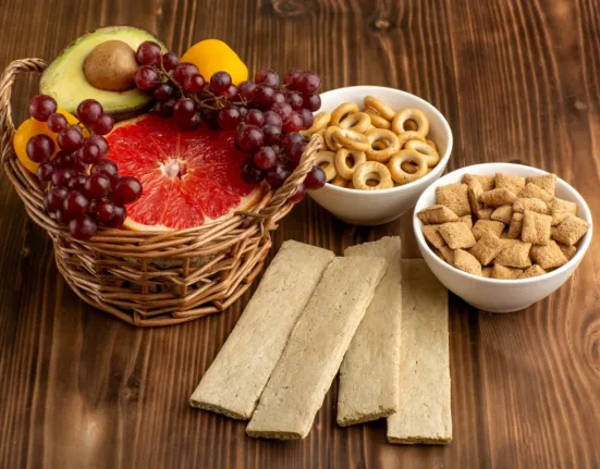 6 απογευματινά σνακ που βοηθούν πραγματικά στον ύπνο