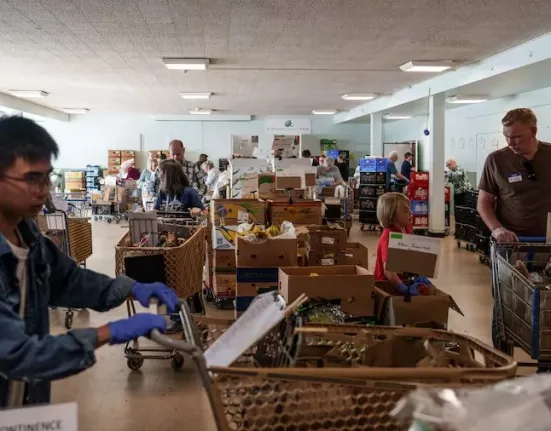 ΗΠΑ σε κρίση: Το κυβερνητικό λουκέτο βυθίζει τα χαμηλά εισοδήματα