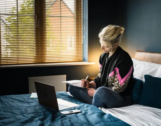 Ξυπνώντας στις 5 το πρωί για μία εβδομάδα: Οι 10 απρόσμενες αλλαγές που παρατήρησα στη ζωή μου