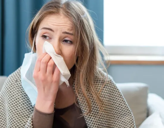 Γρίπη χειμώνα 2025–2026: Αυξημένη μεταδοτικότητα και ισχυρή σύσταση για εμβολιασμό