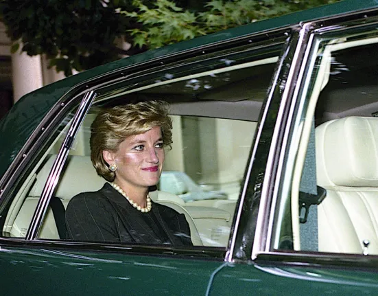 Νέες αποκαλύψεις για τη συνέντευξη της Πριγκίπισσας Νταϊάνα: Βιβλίο καταγγέλλει πολυετή συγκάλυψη από το BBC