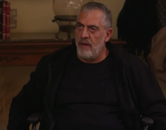 Η Γη της Ελιάς: Τι θα γίνει στα επόμενα επεισόδια. Η αρχή του τέλους του Δημοσθένη