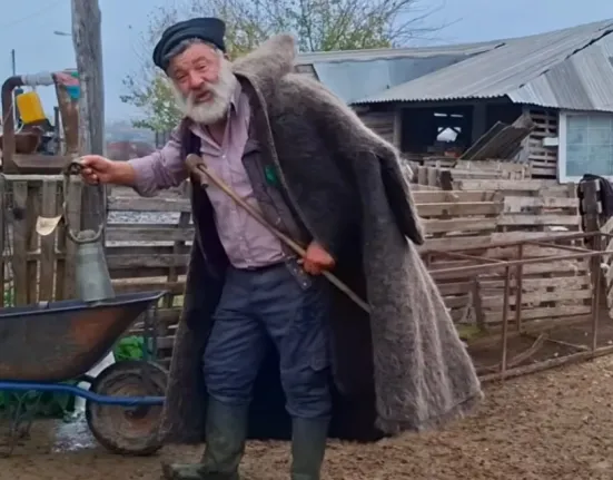 Εξιτήριο για τον κτηνοτρόφο που αποχαιρέτησε τα πρόβατά του λόγω ευλογιάς – Υπέστη εγκεφαλικό