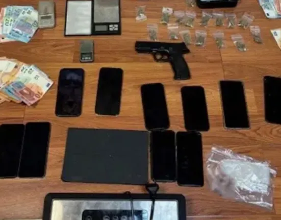 Προφυλακίστηκαν οι 12 του κυκλώματος ναρκωτικών που δρούσε και σε σχολεία