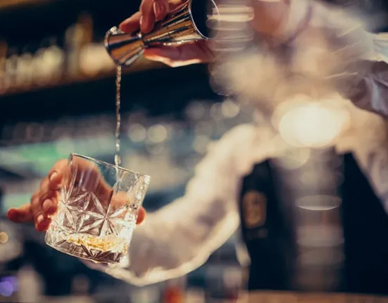 Hangover μετά τις γιορτές; Πώς να επανέλθεις γρήγορα χωρίς δράματα