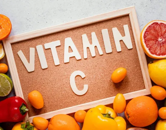 5 τροφές με περισσότερη βιταμίνη C από το πορτοκάλι