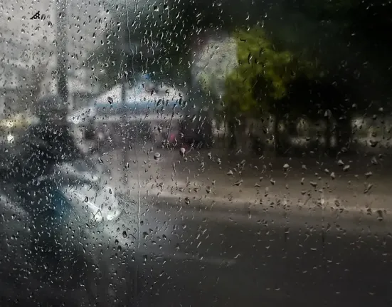 Νέο έκτακτο δελτίο για τον Byron: Παραμένει επικίνδυνη η κακοκαιρία – Ποιες περιοχές πλήττονται έως το Σάββατο