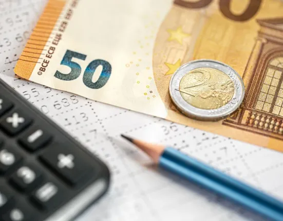 Ετήσια άδεια: Τι ισχύει αν δεν τη λάβεις και τι αλλάζει από το 2026