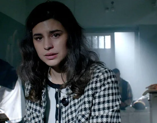 Άγιος Έρωτας Spoiler: Η Χλόη και ο πατέρας Νικόλαος έρχονται κοντά στα ερείπια – Ο Στέλιος Μάινας φέρνει την ανατροπή