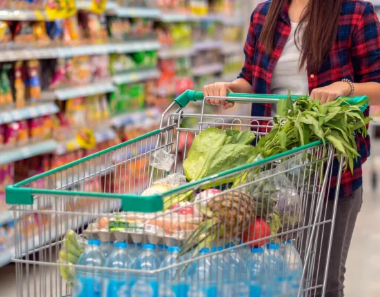 Ακρίβεια: Σοκάρουν τα στοιχεία της πενταετίας – Αυξήσεις έως 40% σε ενοίκια και βασικά αγαθά