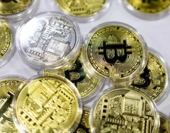 Κρυπτονομίσματα σε καμπή: Από την ευφορία Τραμπ στα σκάνδαλα και τον φόβο για νέο κραχ