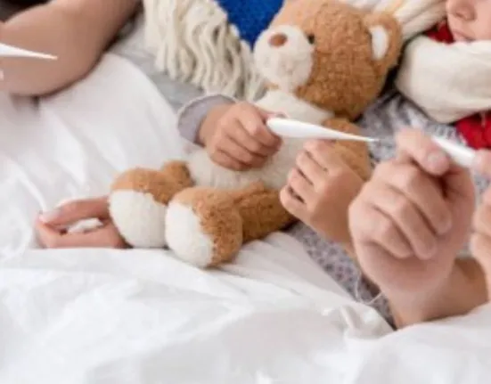 Συναγερμός ΕΟΔΥ: Η γρίπη τύπου Α «σαρώνει» τη χώρα – 722 νέες εισαγωγές και 2 θάνατοι σε μία εβδομάδα