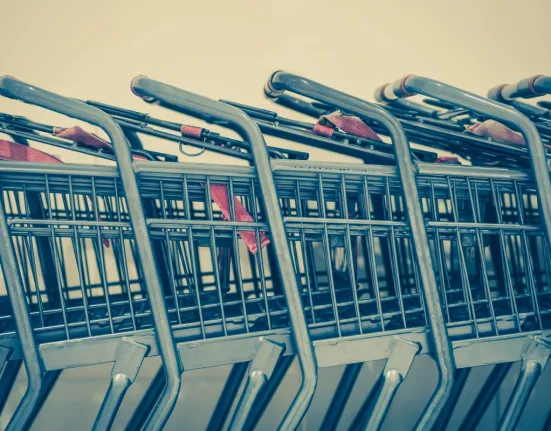 2 Ιανουαρίου: Ποια καταστήματα είναι ανοιχτά σήμερα – Τι ισχύει για Σούπερ Μάρκετ, τράπεζες και λαϊκές