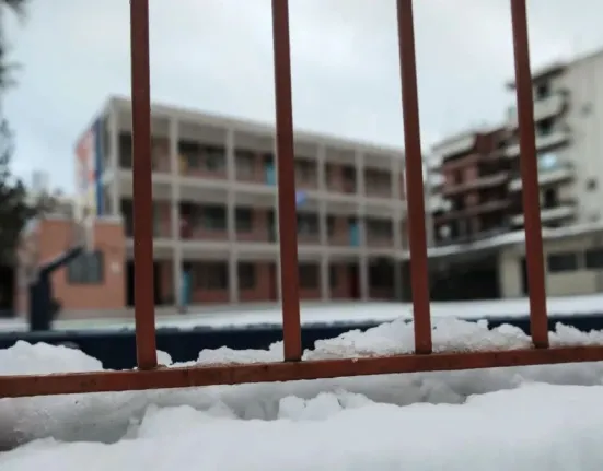 Κλειστά σχολεία λόγω κακοκαιρίας: Πού δεν θα χτυπήσει κουδούνι σήμερα 12 Ιανουαρίου – Η λίστα ανά περιοχή